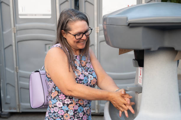 Best Sanitation services for porta potties  in Clinton, AR